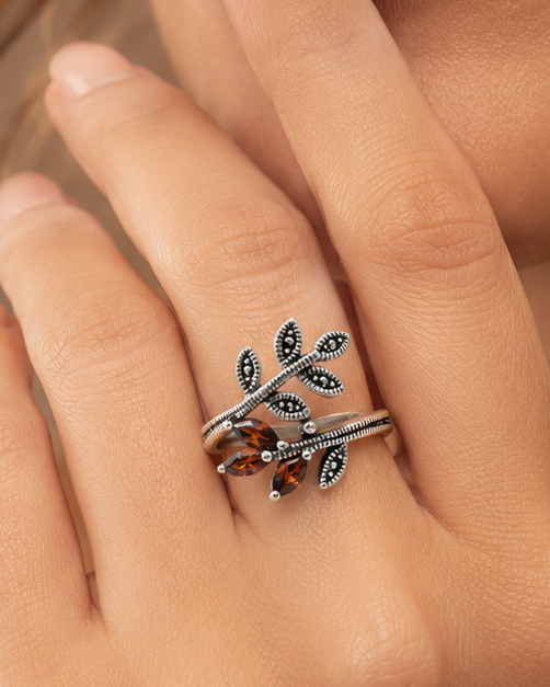 925 Sterling Silver Leaf Ring with Brown Swiss Stones