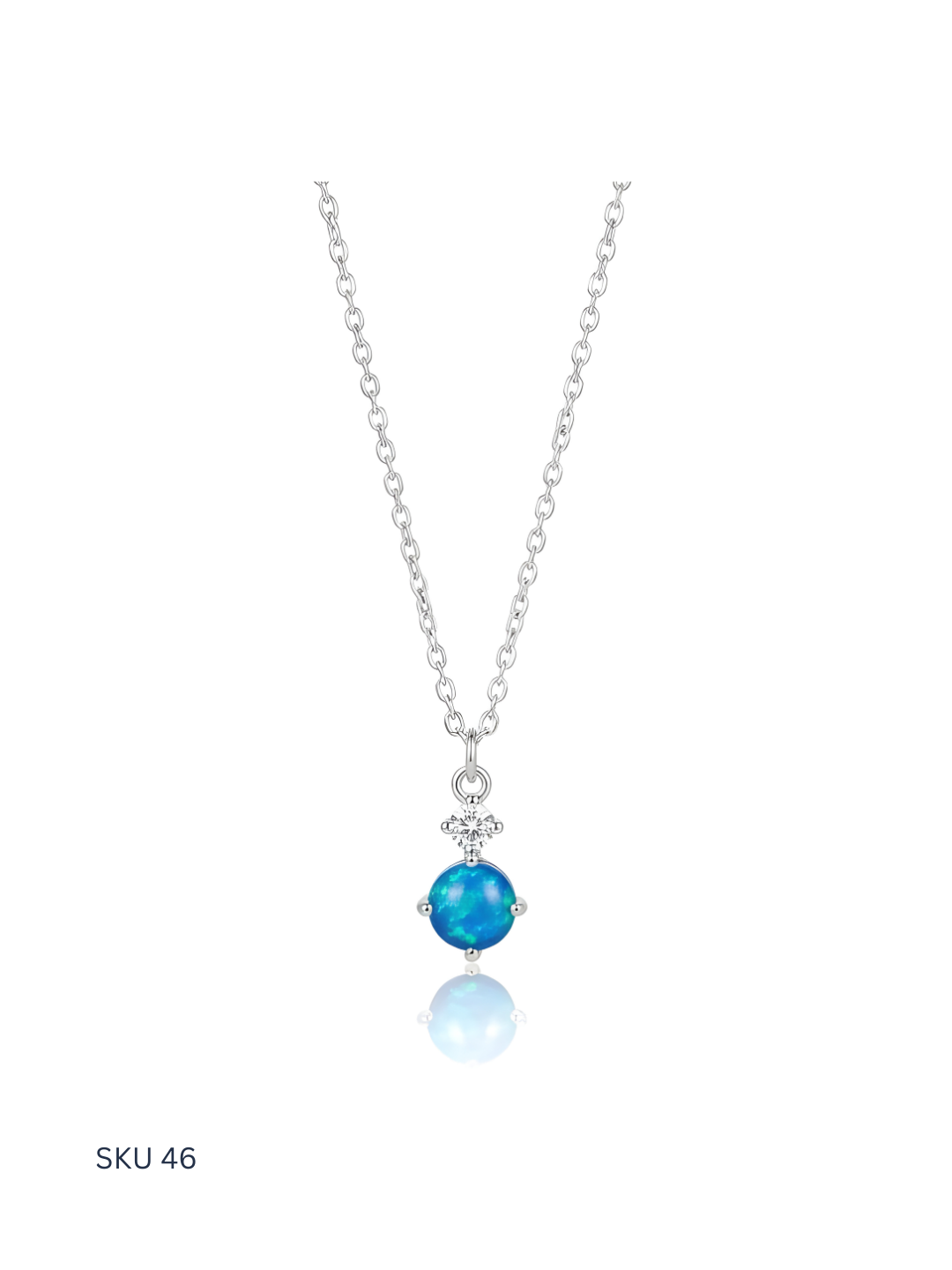 An elegant Fairuz lobe necklace made of Italian sterling silver 925 and platinum plated for a polished finish. Inspired by classic turquoise tones, this necklace adds a refined accent to everyday outfits while remaining light and comfortable to wear.