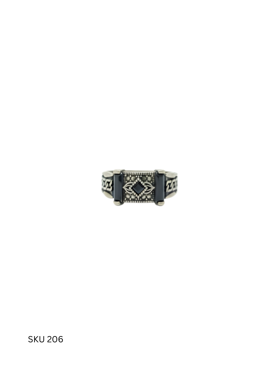 An economic new-arrival men’s ring crafted from Turkish 925 sterling silver with a black stone. Designed for style-focused buyers seeking value.