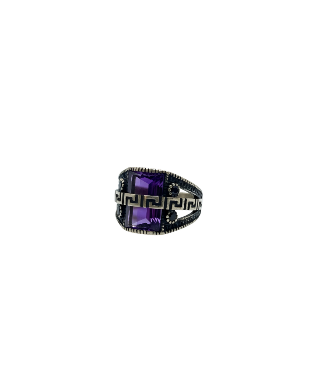 A unique men’s ring crafted from Turkish 925 sterling silver and accented with a mauve stone. Its soft hue offers a modern alternative to classic tones while maintaining elegance.